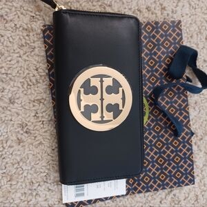 NWT tory burch wallet